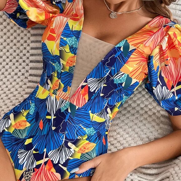 NWOT FLORAL PRINT SWEET PUFF SLEEVE OPEN BACK ONE PIECE SWIMWEAR - Picture 2 of 3